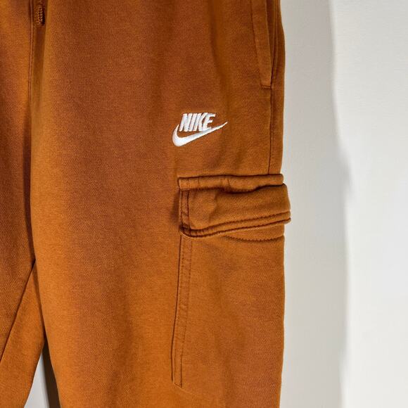 Nike Jogger Pants Mens Small Sportswear Club Fleece Cargo Burnt Sienna Color - Picture 2 of 12